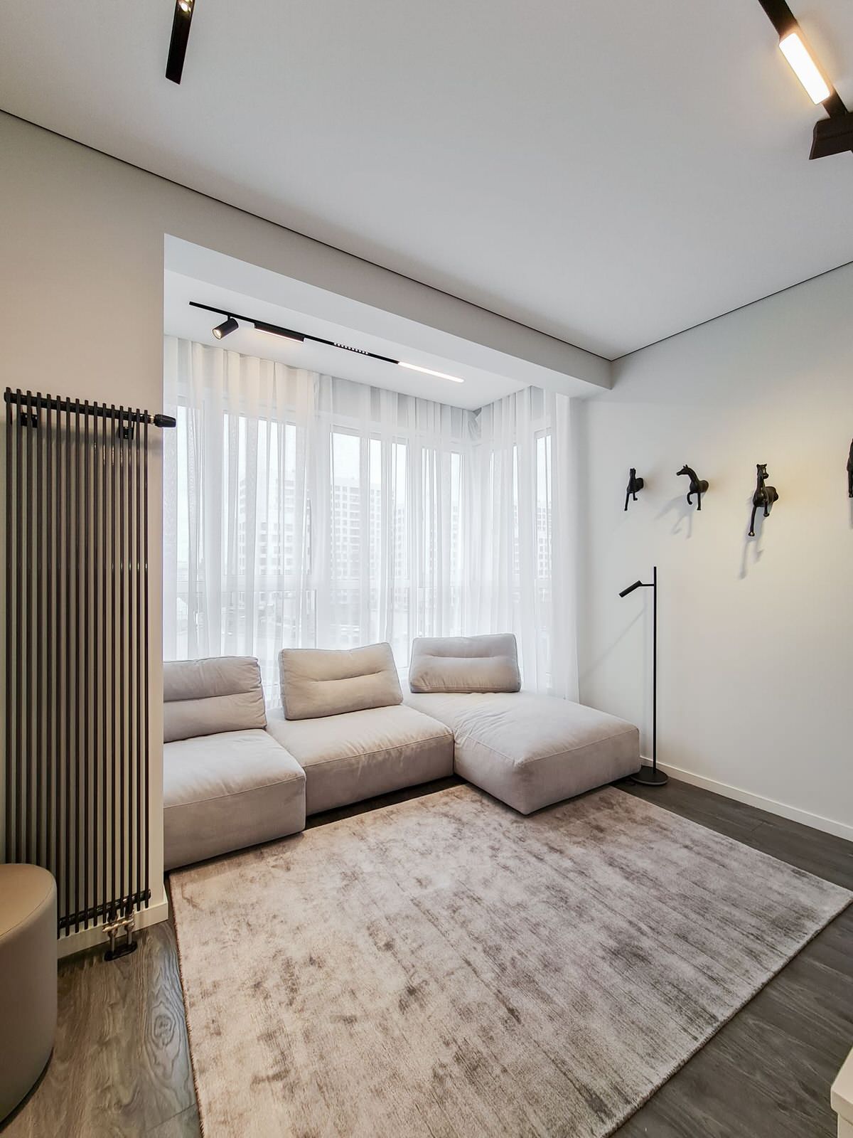 Белый минимализм - лоджия