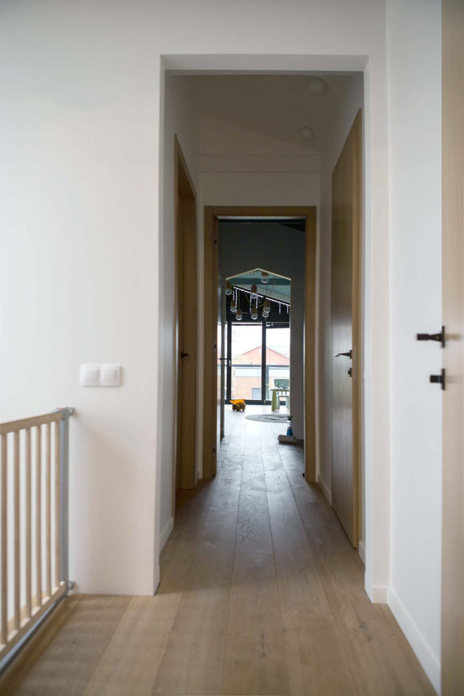 Вид от лестницы в сторону детской