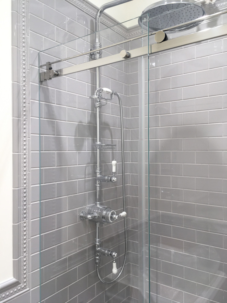 Душевая кабина в квартире