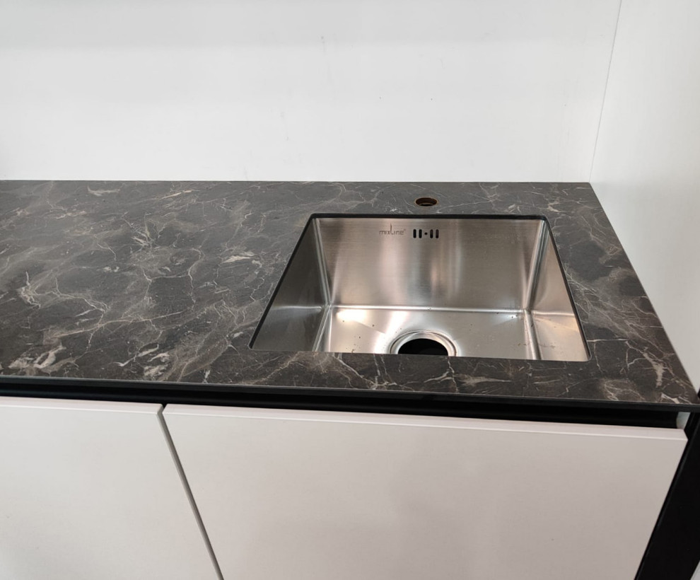 Столешницы из Компакт-Пластика