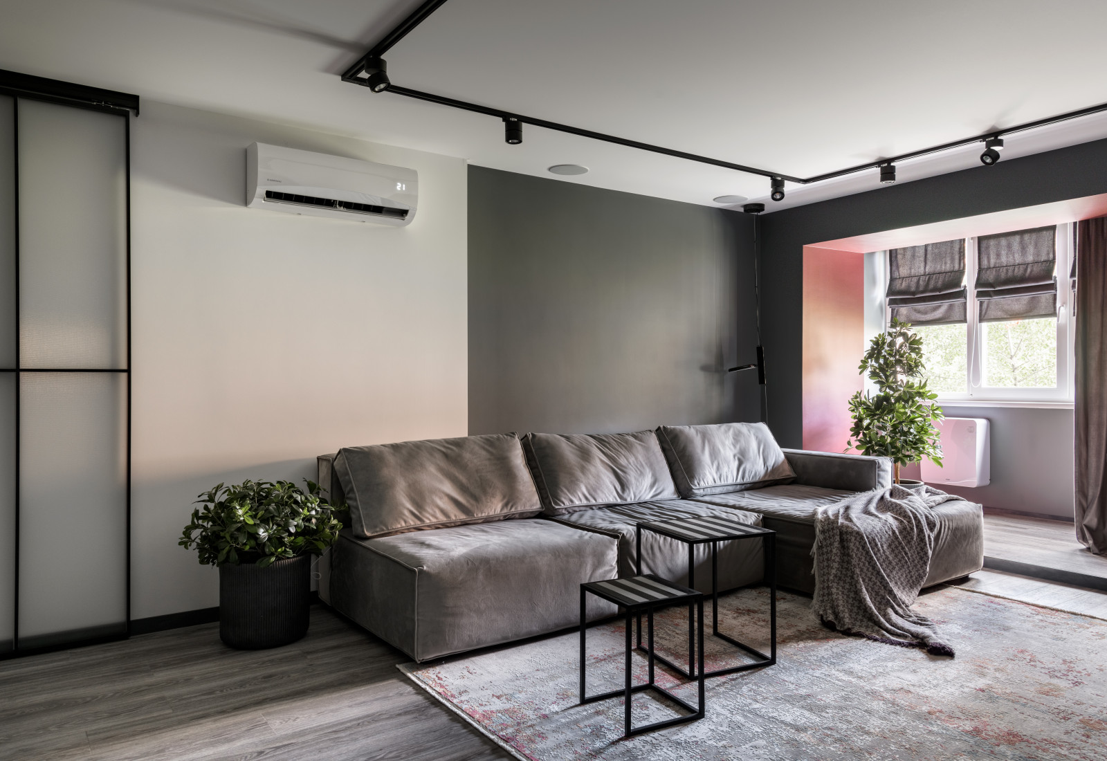 Квартира с гардеробной для коллекции кроссовок