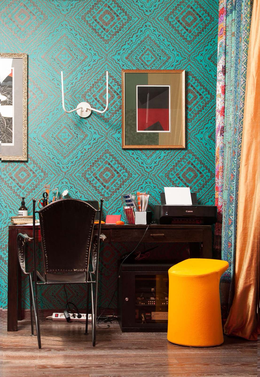 Весёлый интерьер даже зимней ночью