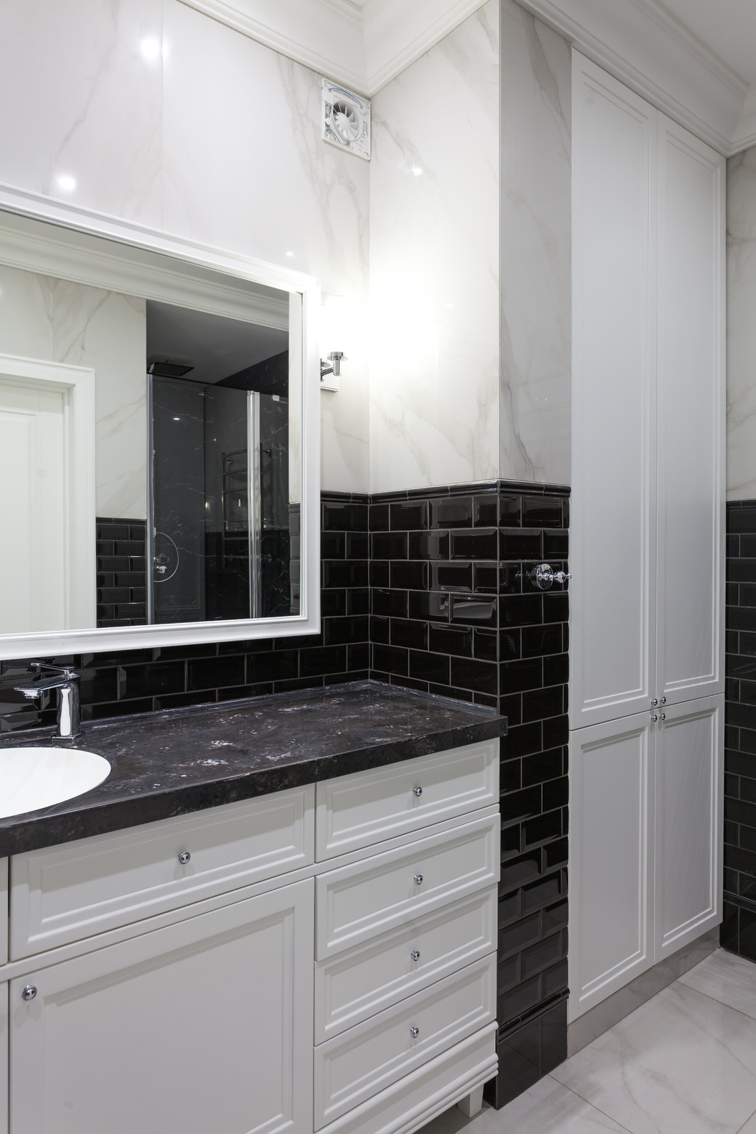 Nude (реализация)