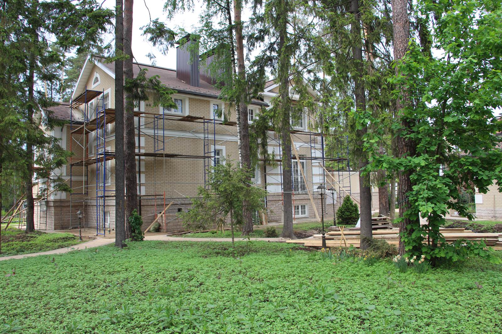 Коттедж в поселке "Чистые пруды 2" г. Пушкино, Моск. обл.