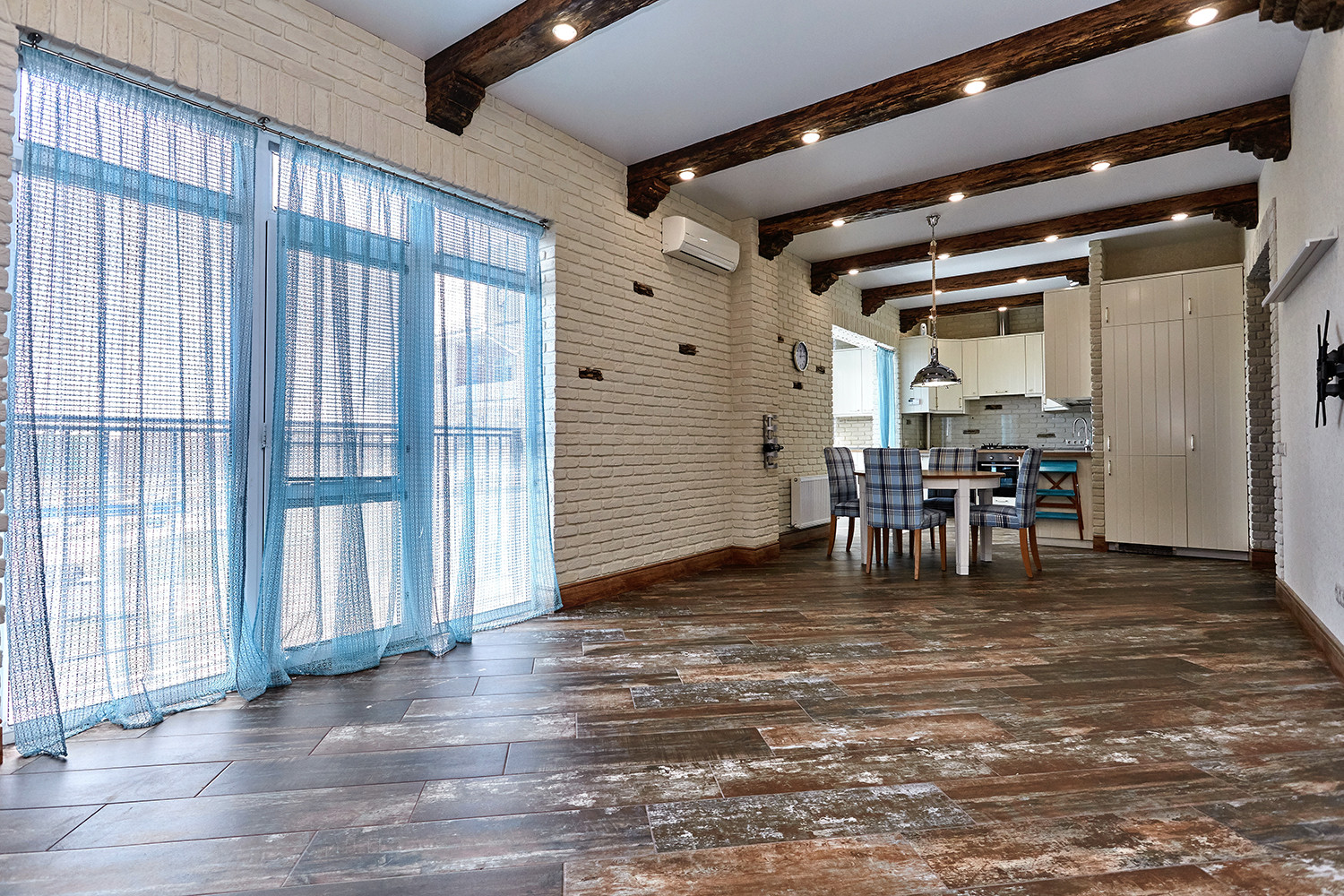 080 Квартира