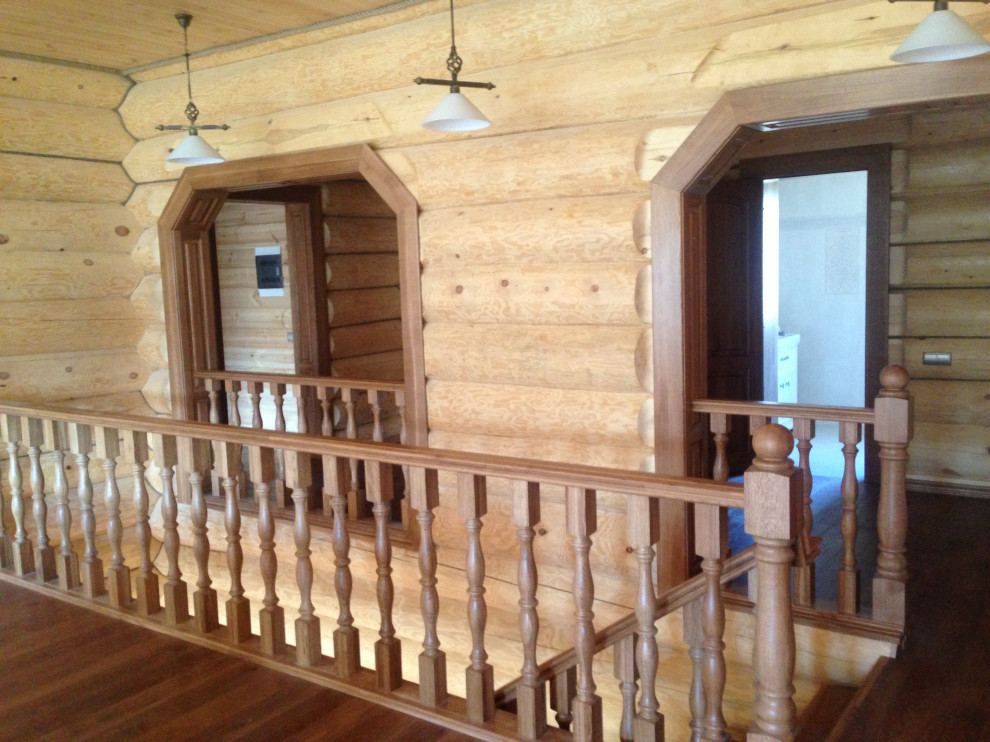 Деревянный сруб ручной рубки (канадская рубка) Общая площадь – 360 кв.м.