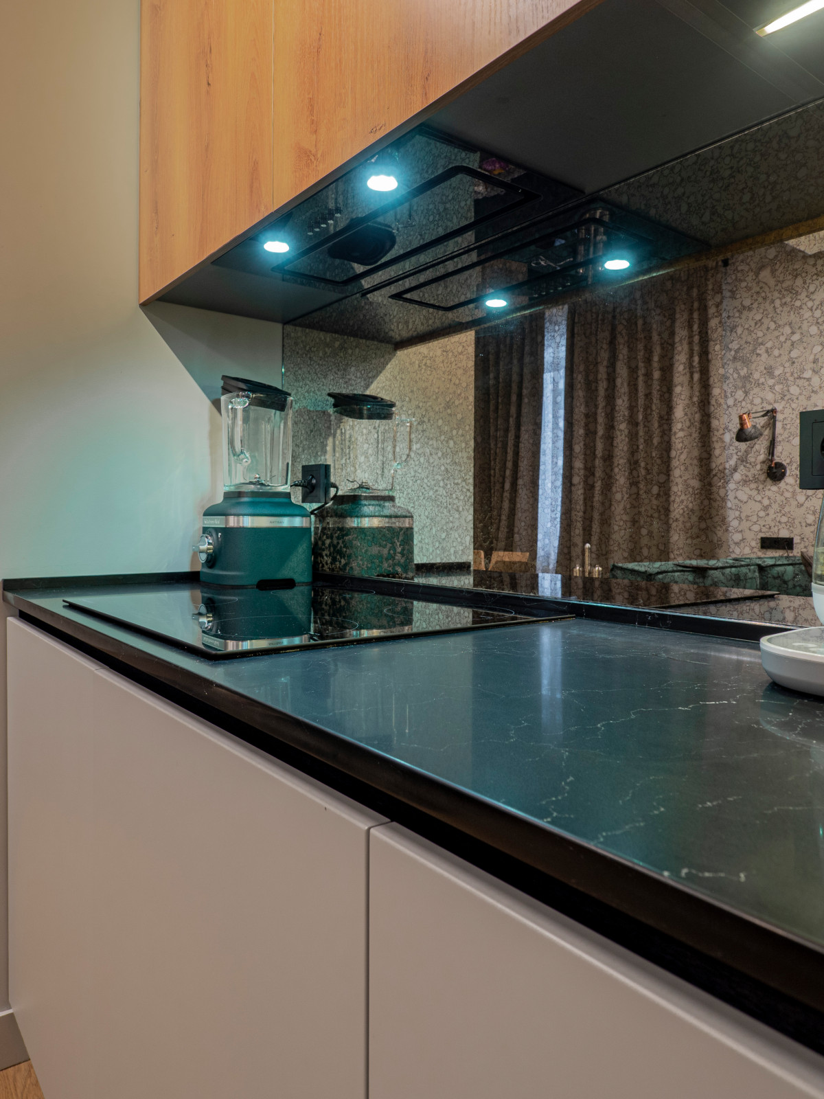 Стильная кухня в минималистичном стиле