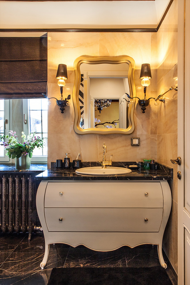 Вилла у подножия гор