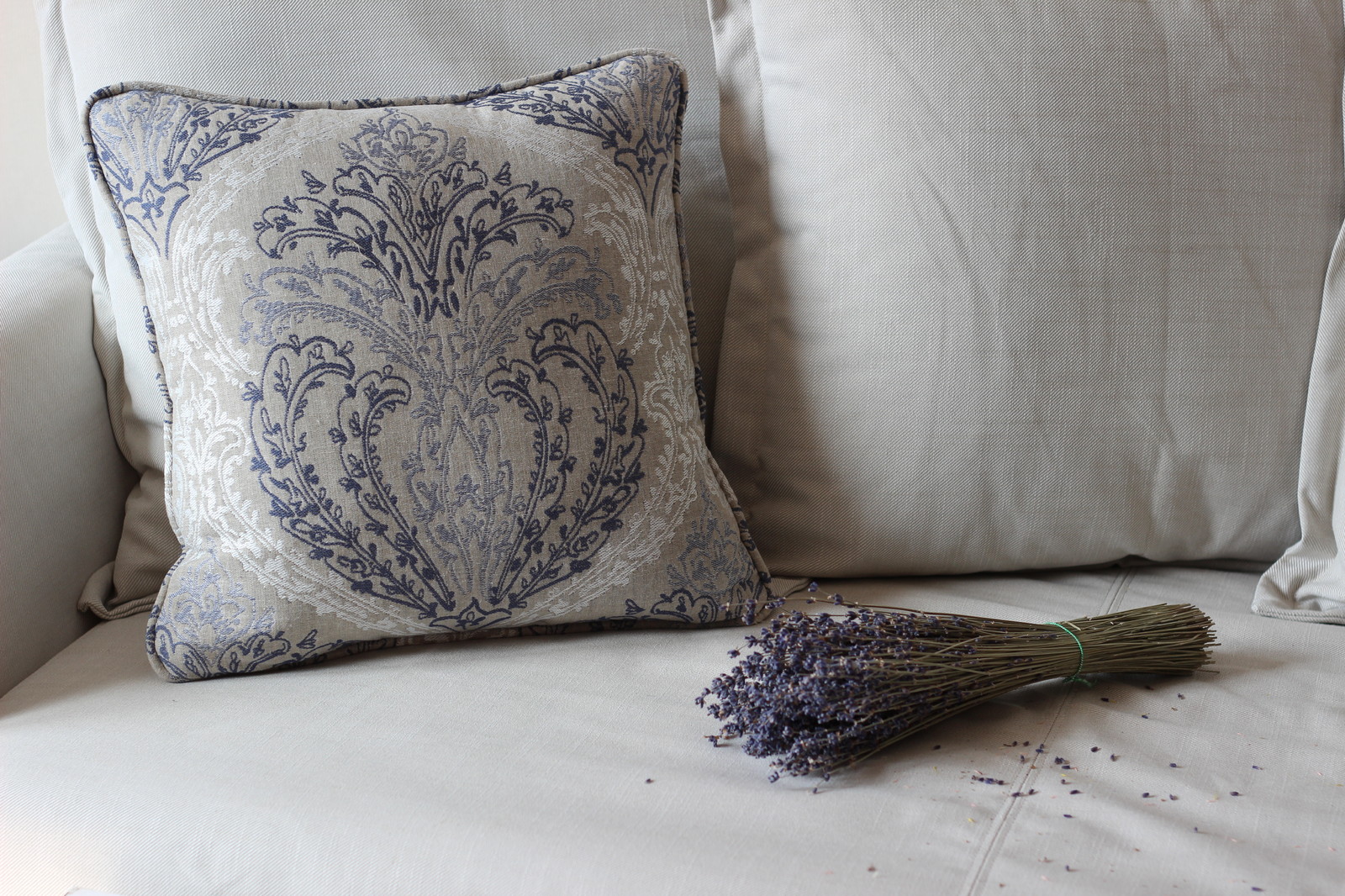 Обложка проекта: Коллекция подушек