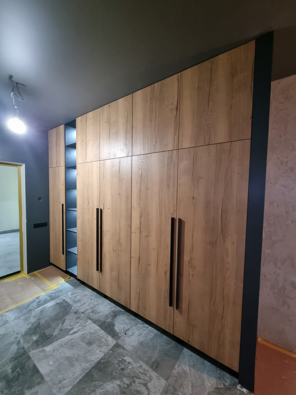 Встроенный шкаф 21/79