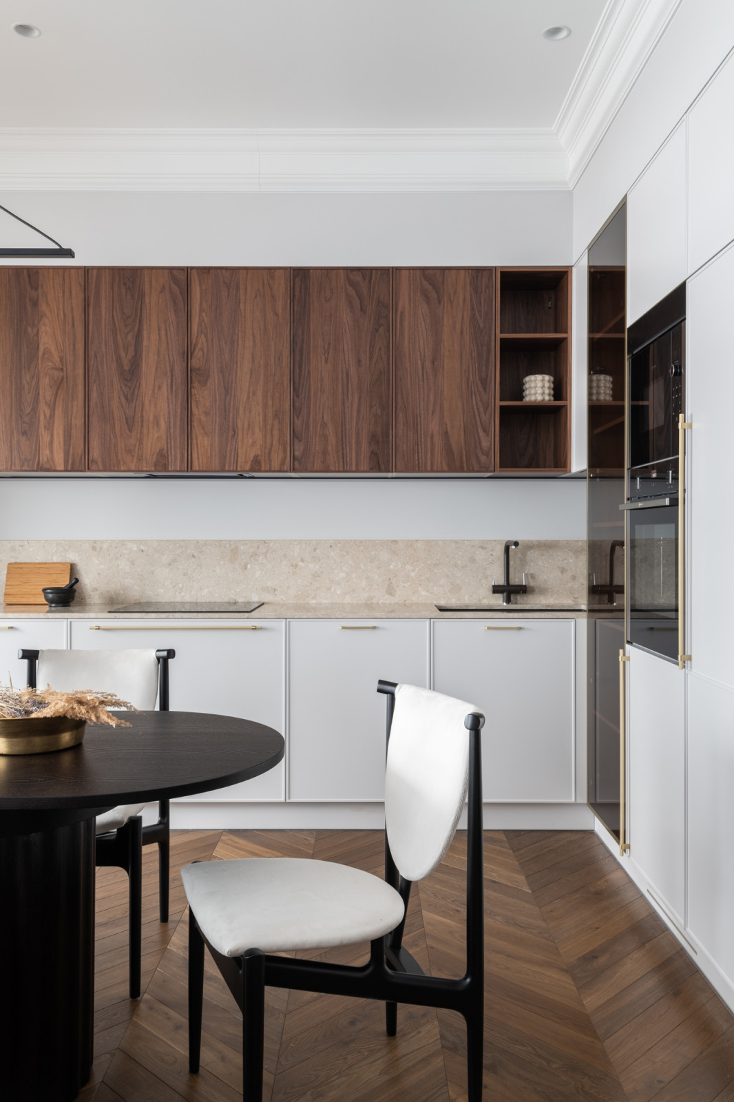 Houzz тур: Квартира в бельгийском стиле на русской «базе»