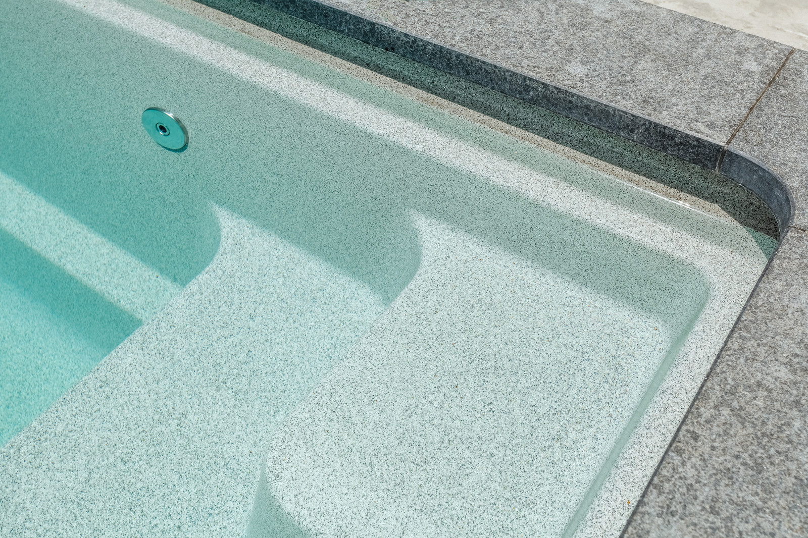 Бассейн в процессе реализации.