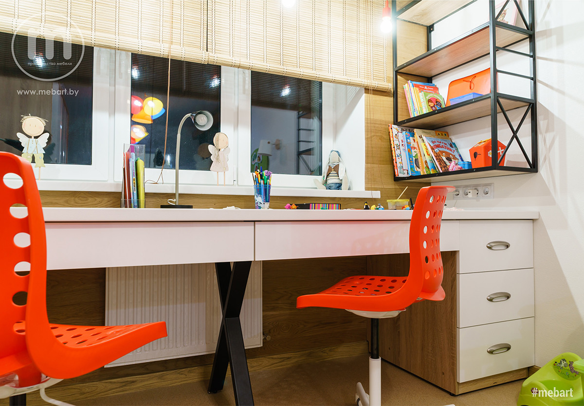 Стол для двоих детей