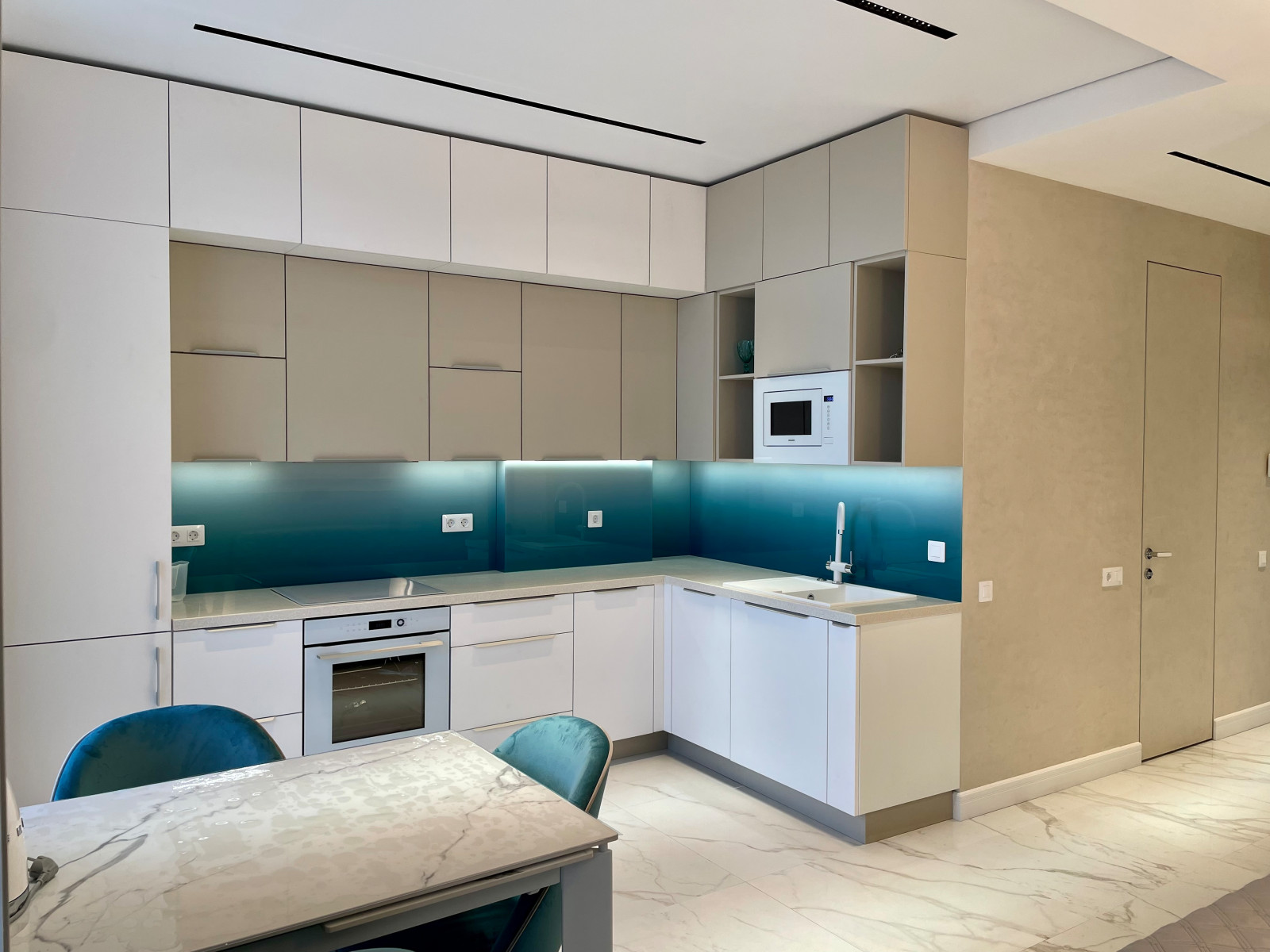 Обложка проекта: Апартаменты 42 м2  в городе Адлер