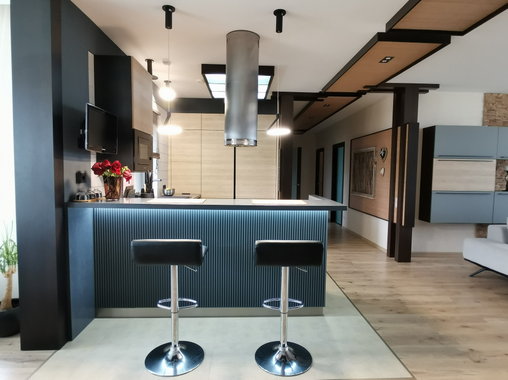 Визуализация и реализованный проект редизайн кухни в частном доме