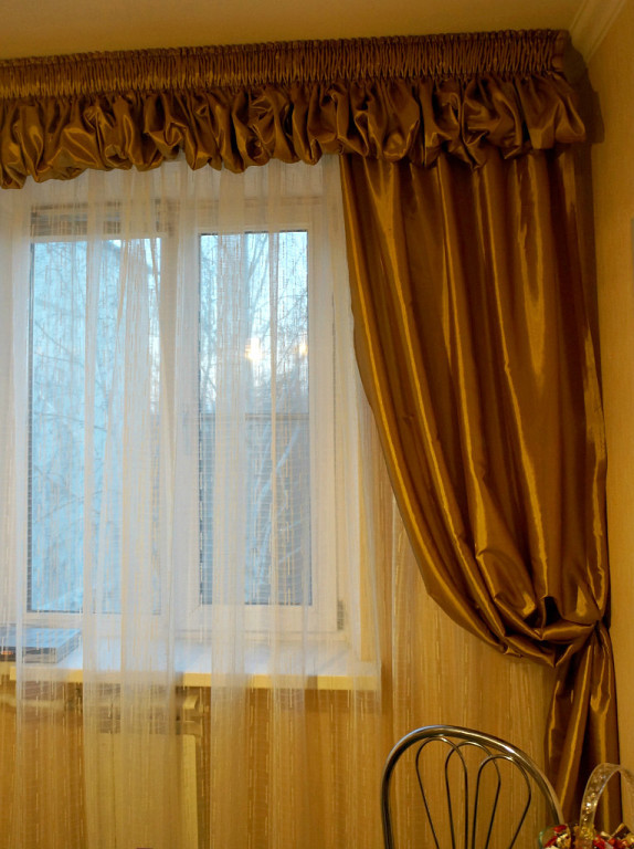 Кухня в золотом цвете.....