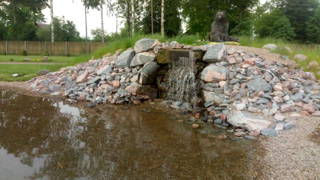 Плавательный водоём в п. Ручьи (Лен. обл.)