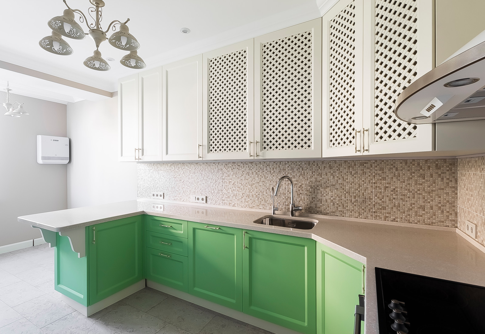 Мебель для кухни по индивидуальному проекту от фабрики мебели "Клевер-шкаф"