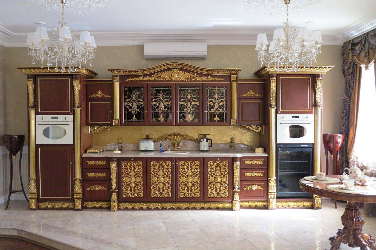 Буфет в Дворцовом стиле