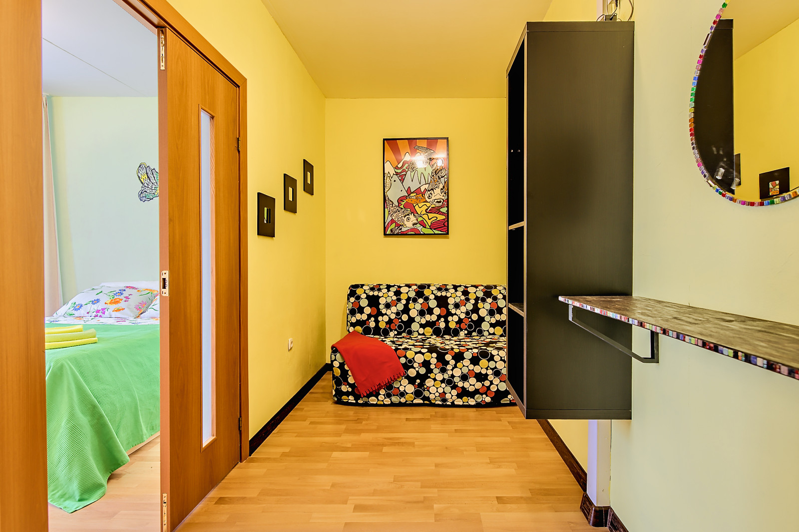 Спрятали электрический щиток