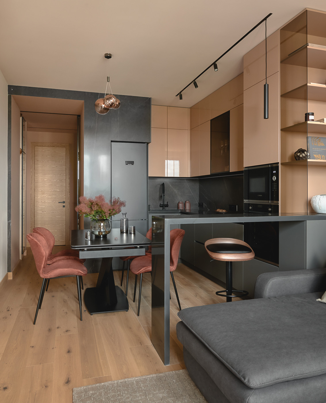 Трехкомнатная квартира 98 кв.м. в ЖК "Западный порт"