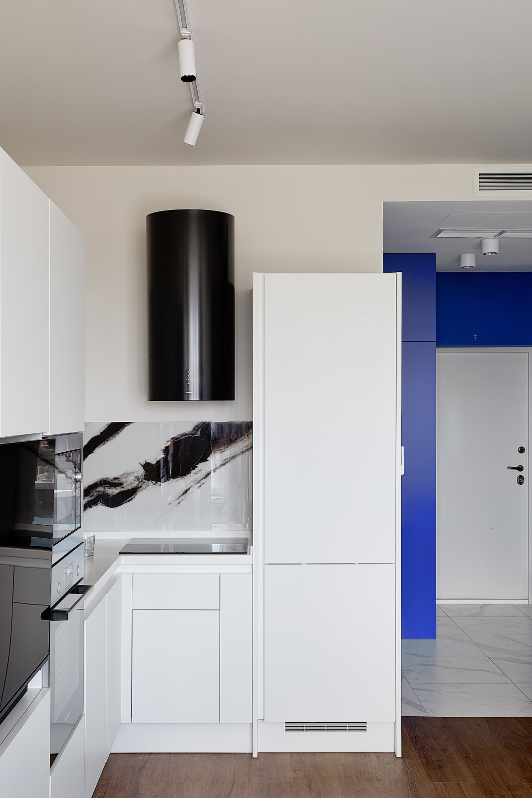 Апартаменты с трансформируемой мебелью и мужским характером.