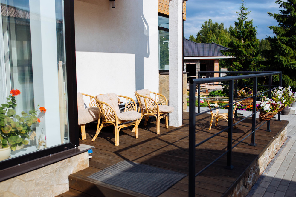 Белый коттедж в поселке Киссолово