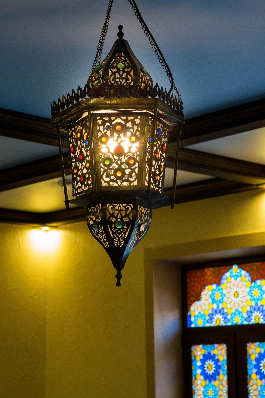 Из дальних странствий возвратясь...