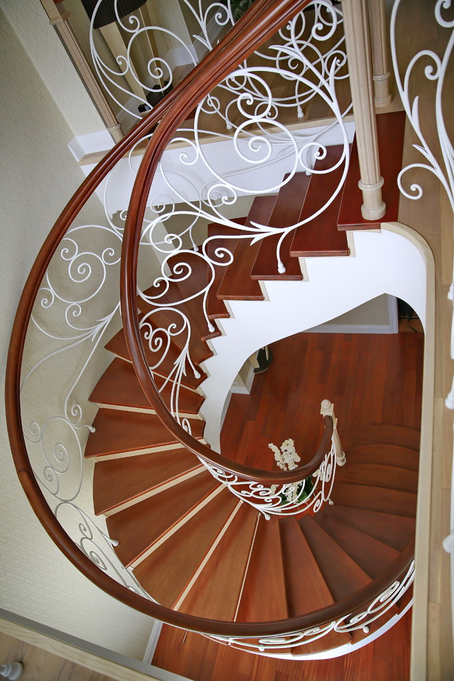 Лестницы на металлическом каркасе