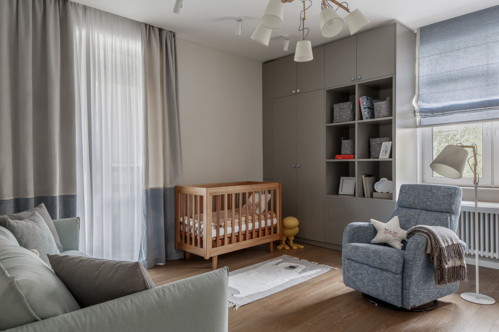 Трехкомнатная квартира в центре Петербурга