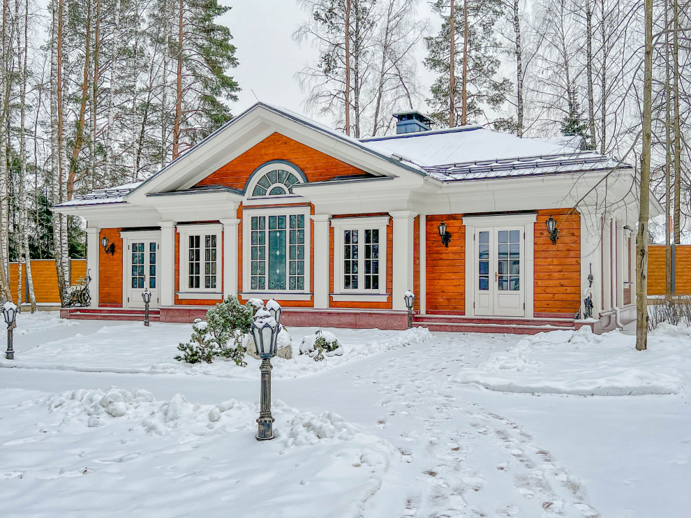 Особняк и Баня в русском стиле с витражом Тиффани