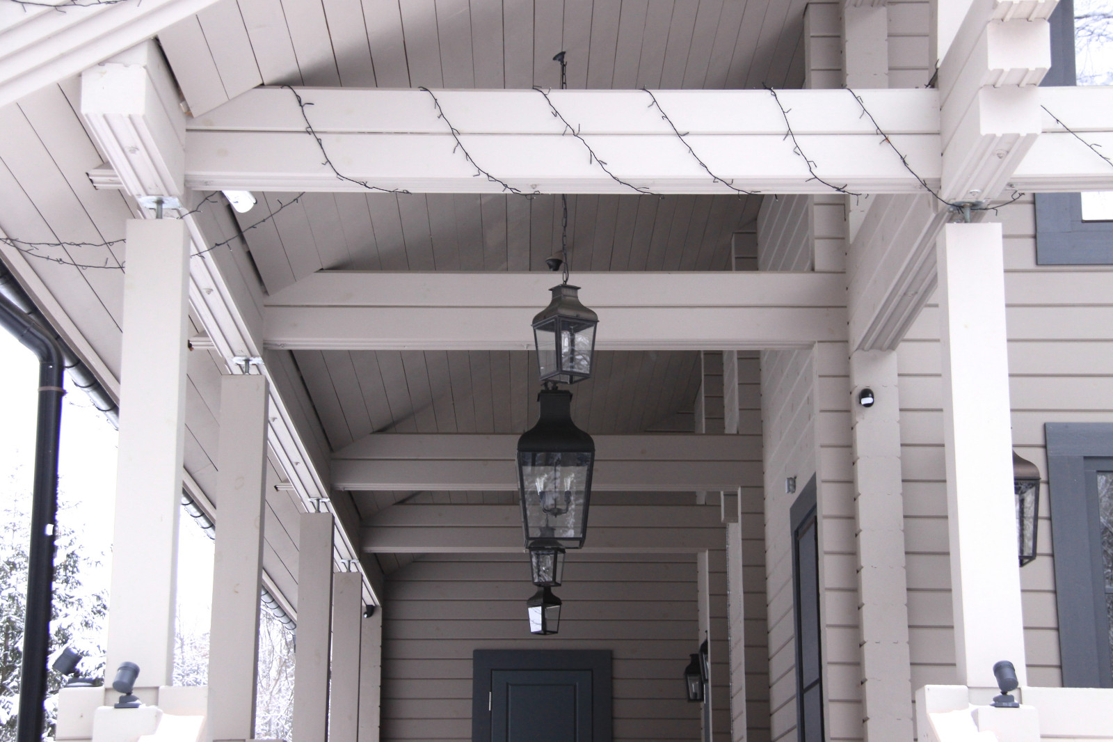 Зимняя Сказка. Дом из клееного бруса "Бекаль" от компании "ГрандСтрой"