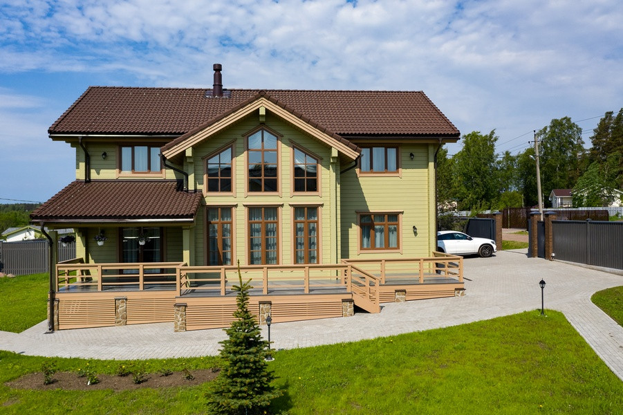 Коттедж  из клееного бруса для семьи из 4 человек