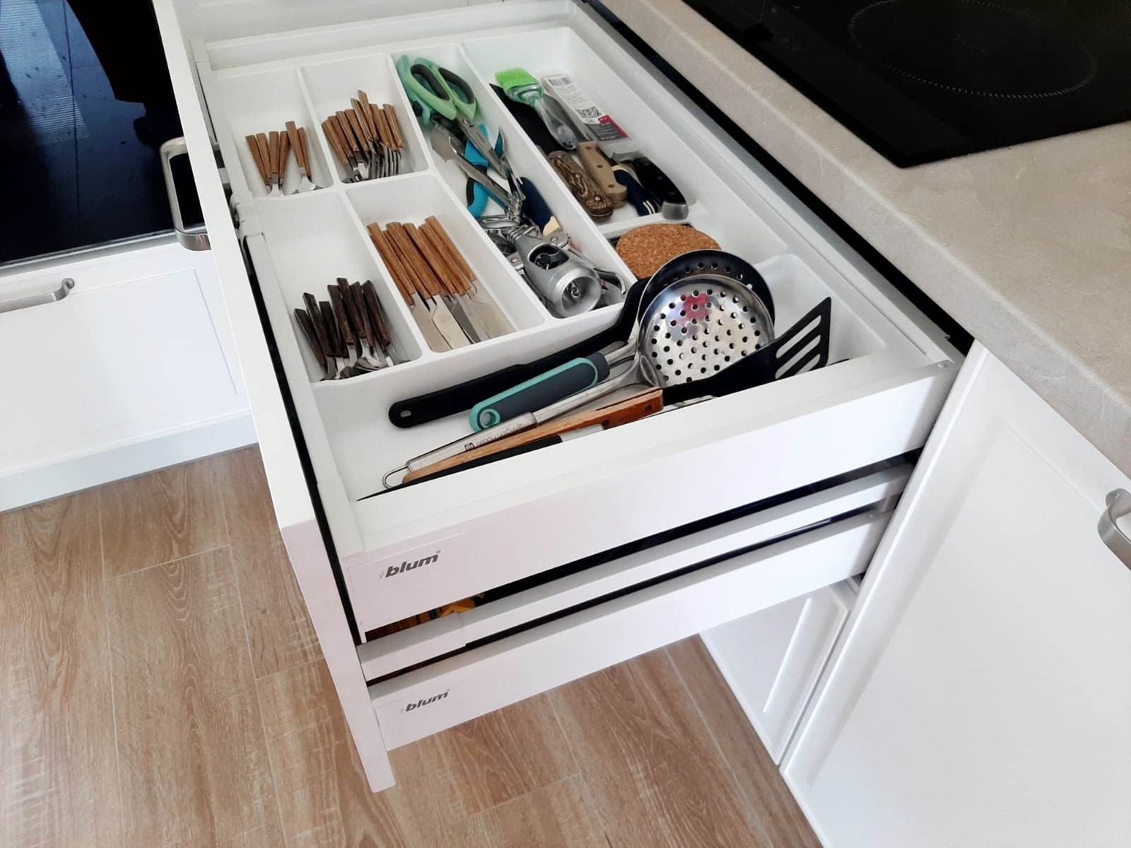 Мебель для коттеджа в посёлке «Найди»