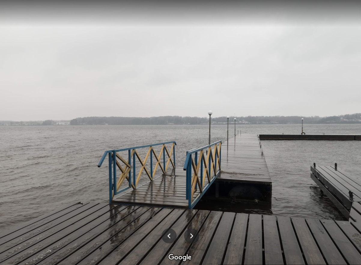 Обложка проекта: База отдыха "Причал"