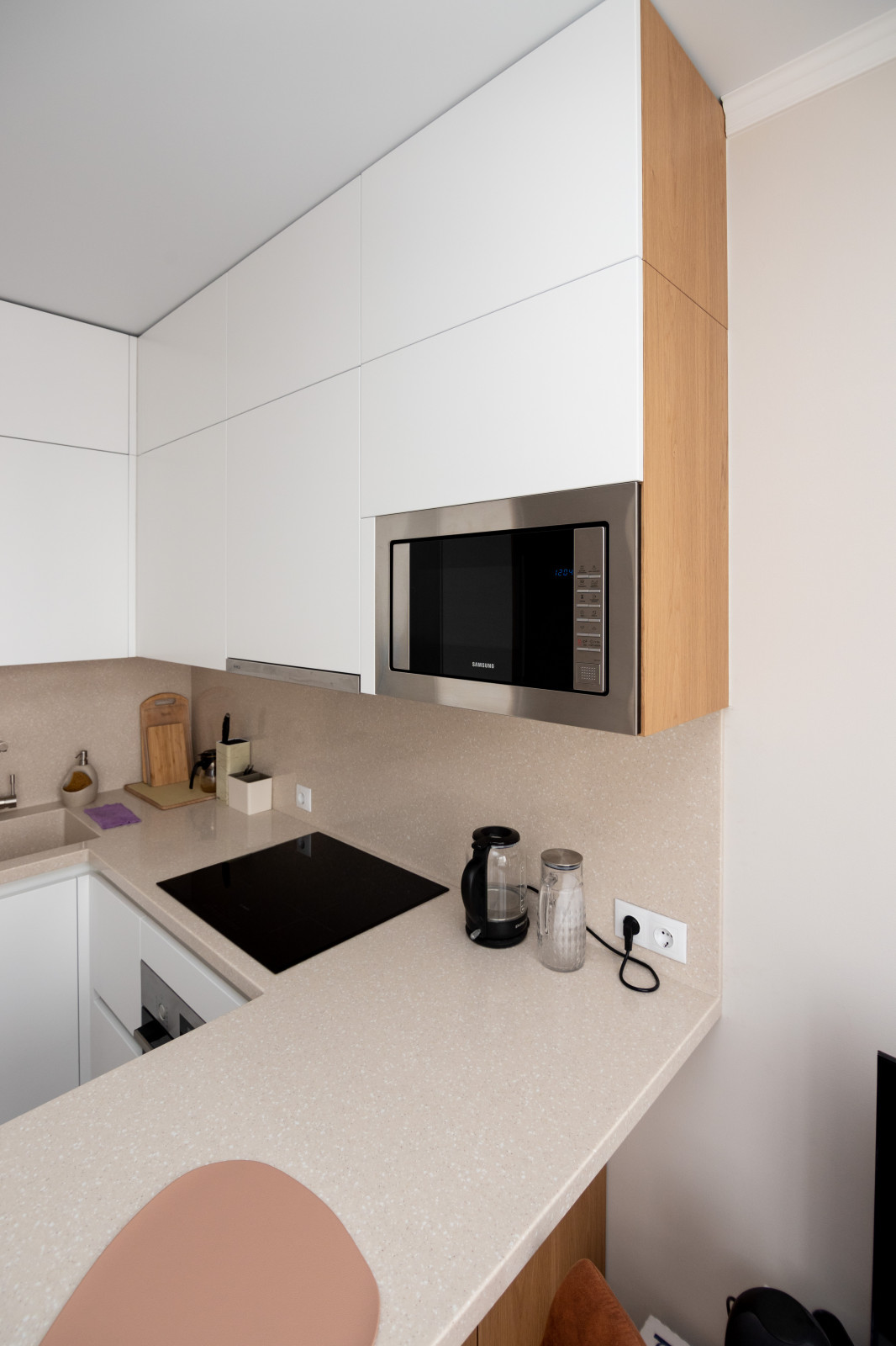 Современная кухня в минималистичном стиле