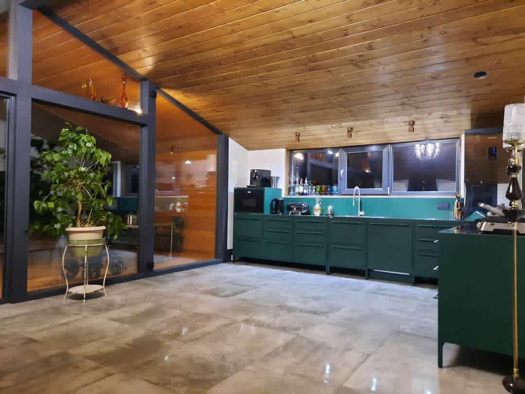 Планкен из лиственницы в дизайне интерьера дома