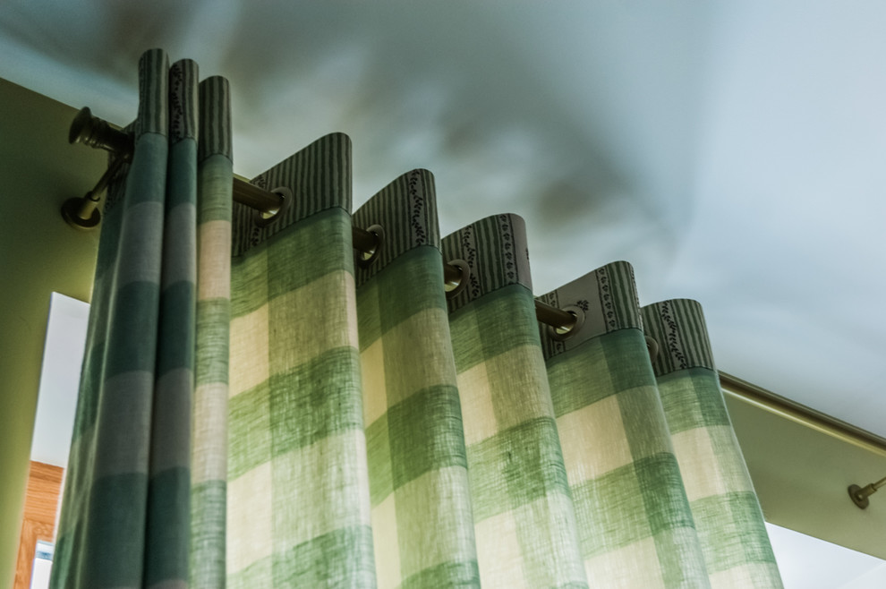 Шторы для квартиры на ул.Орбелли