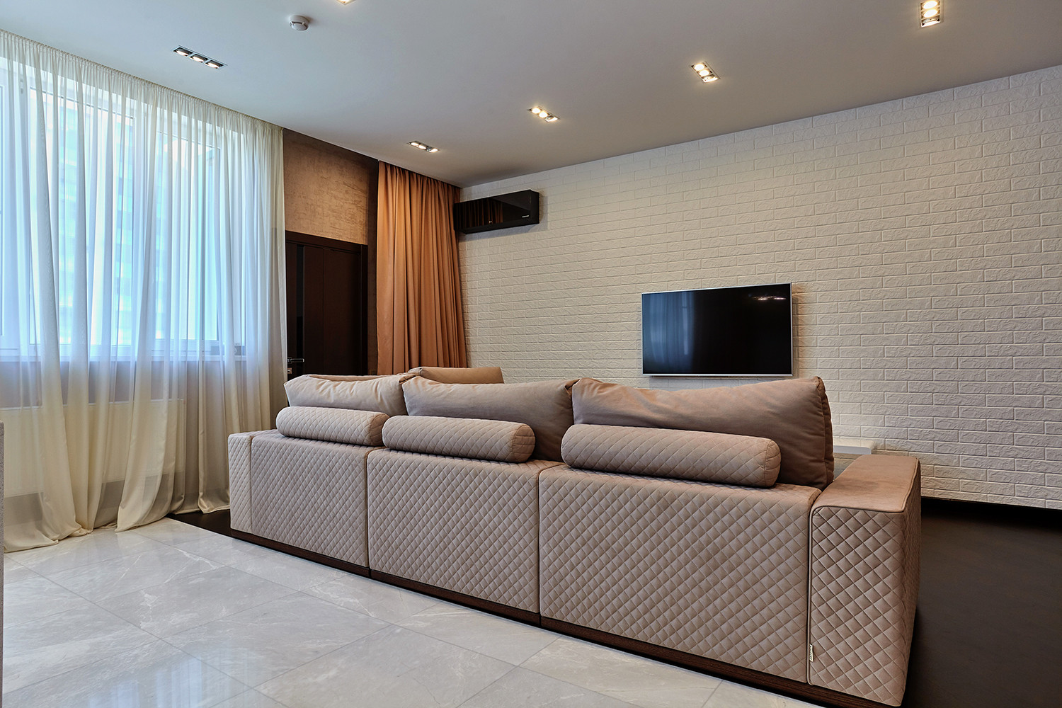 054 Квартира