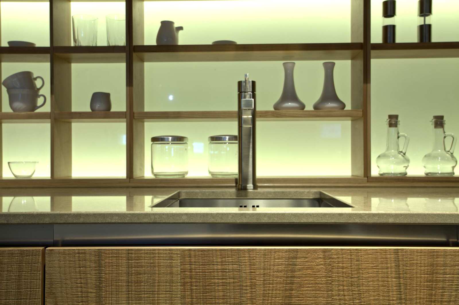 Ascania Cherry brush