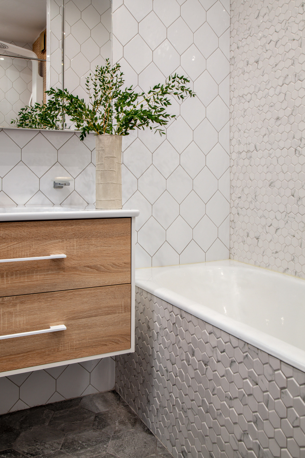 Купание красного коня. Ванная комната.