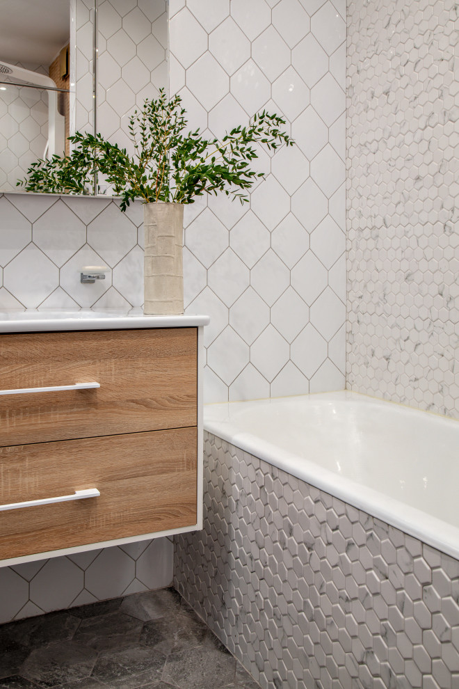 Купание красного коня. Ванная комната.