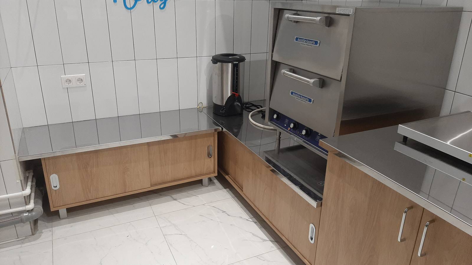 Обложка проекта: Cinnabon & Auntie Anne's