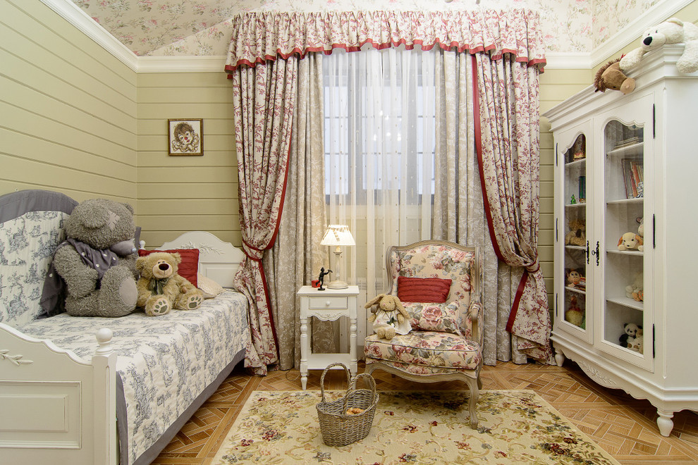 Каркасный дом. Декорирование деревянным блок-хаусом.