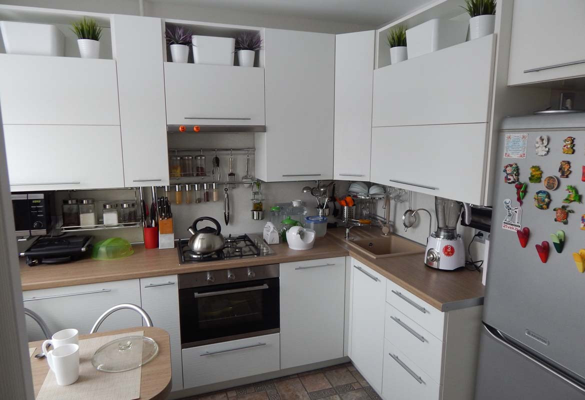 Кухни с фасадами из пластика