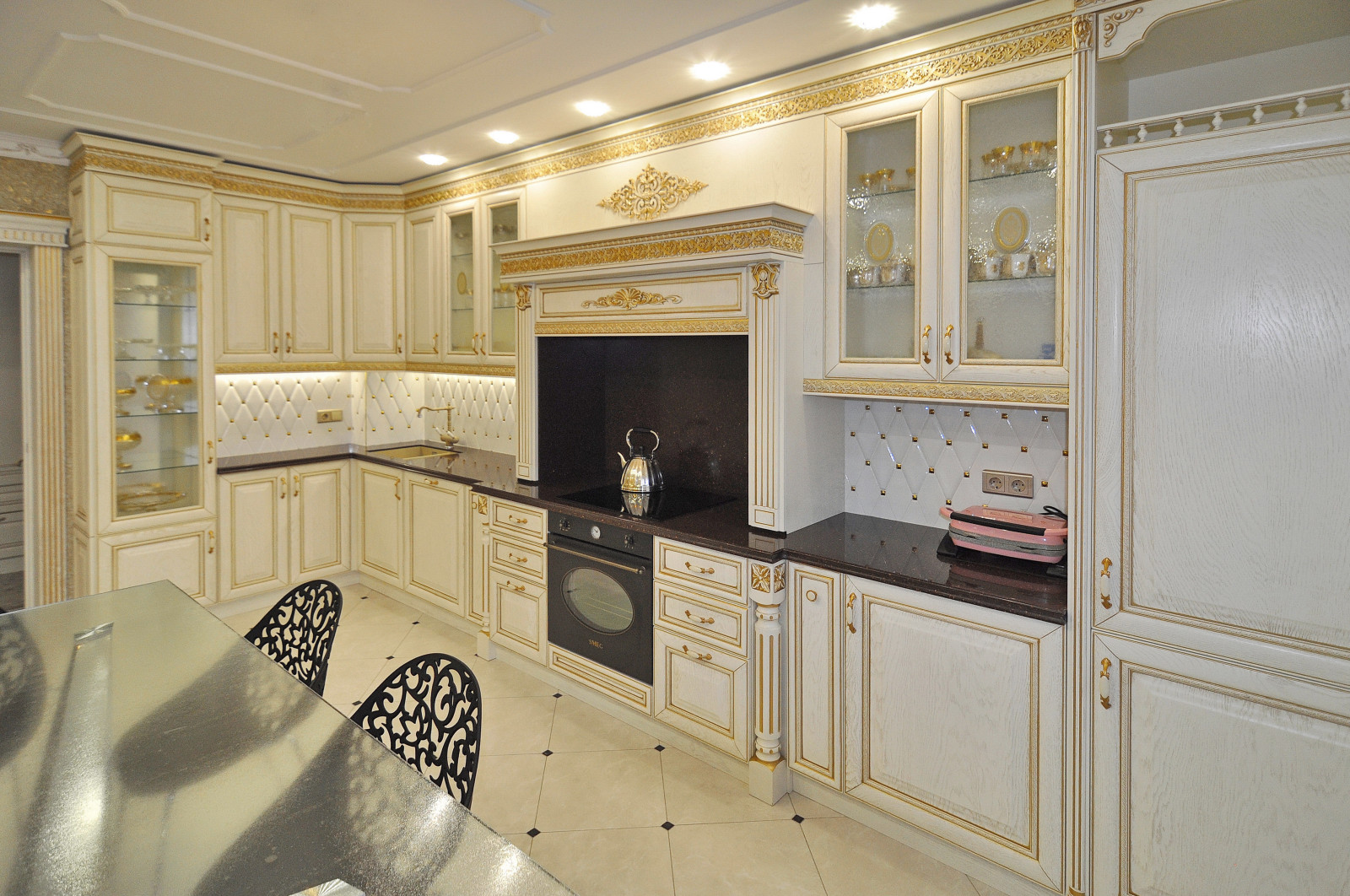 Обложка проекта: Кухня Алиери (патина золото)