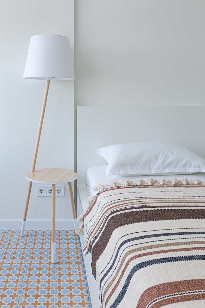 ПОРТУГАЛЬСКИЙ МИНИМАЛИЗМ НА БЕРЕГУ ЧЕРНОГО МОРЯ: КВАРТИРА 74.4 М2