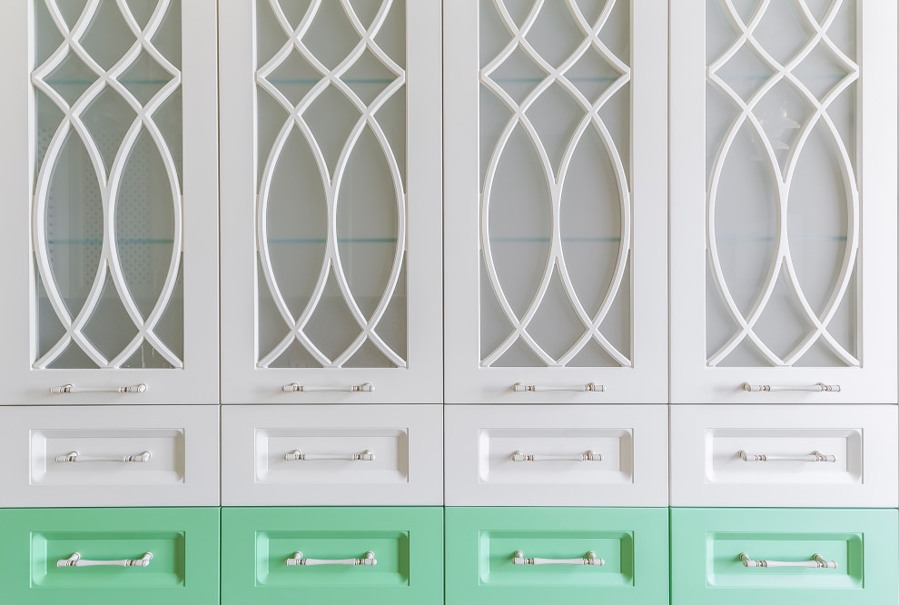 Мебель для кухни по индивидуальному проекту от фабрики мебели "Клевер-шкаф"