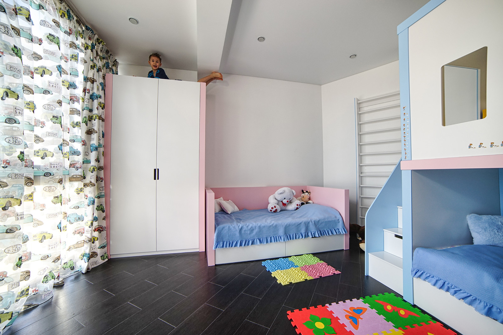 Обложка проекта: Современная детская для мальчика и девочки