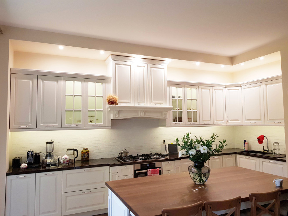 Обложка проекта: Кухня в классическом стиле